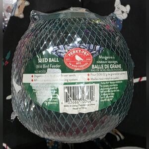 Green Seed Ball Wild Bird Feeder